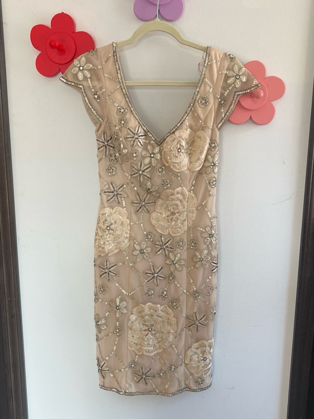 Sue Wong Nude Beaded Floral V-Neck Midi Dress